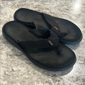 Teva Black Flip Flop Sandals size 7
